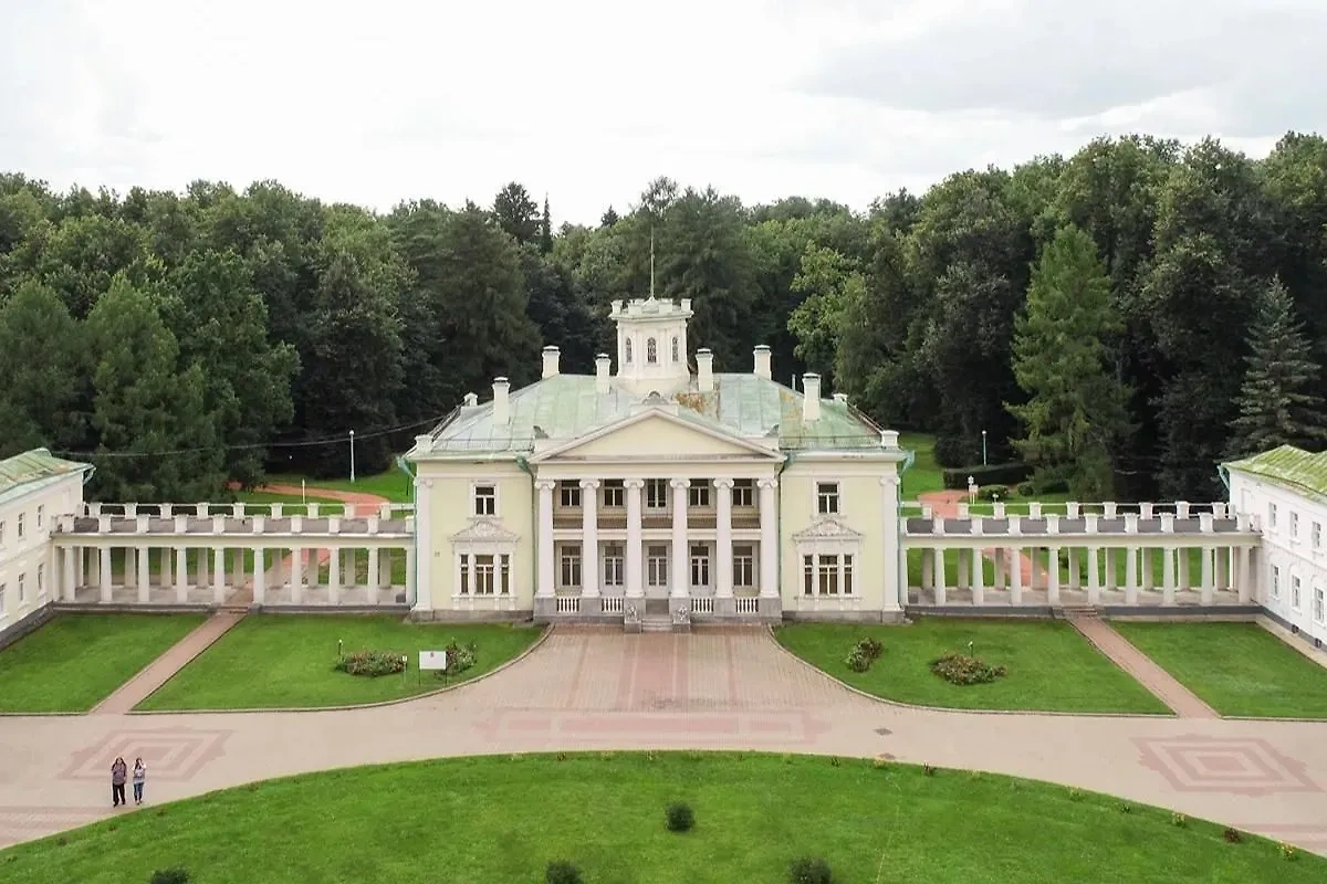 Идёт реставрация в усадьбе Валуево. Обложка © mos.ru