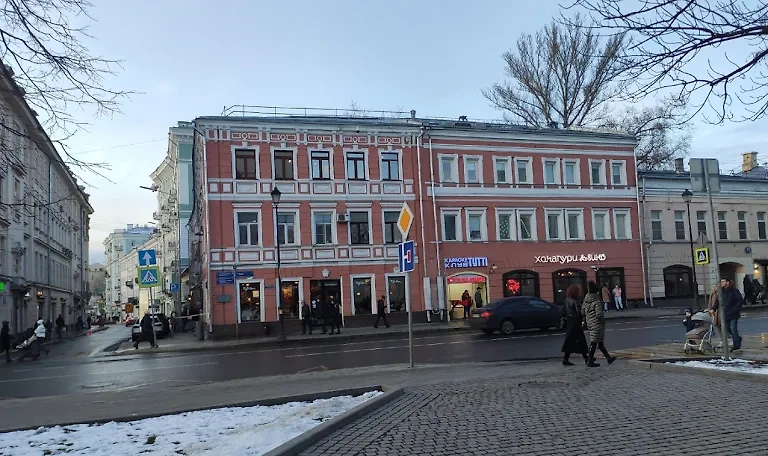Новое жильё семьи Юры Борисова на Покровке может стоить 150 млн рублей. Фото © 2GIS