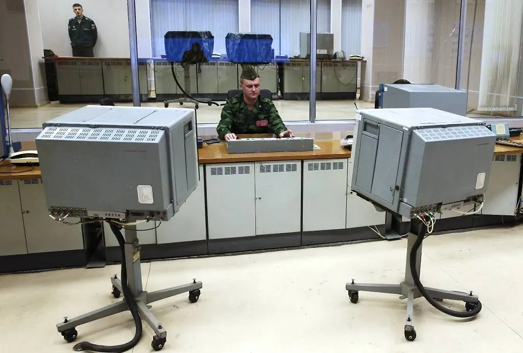 Обложка © Михаил Метцель/ТАСС 