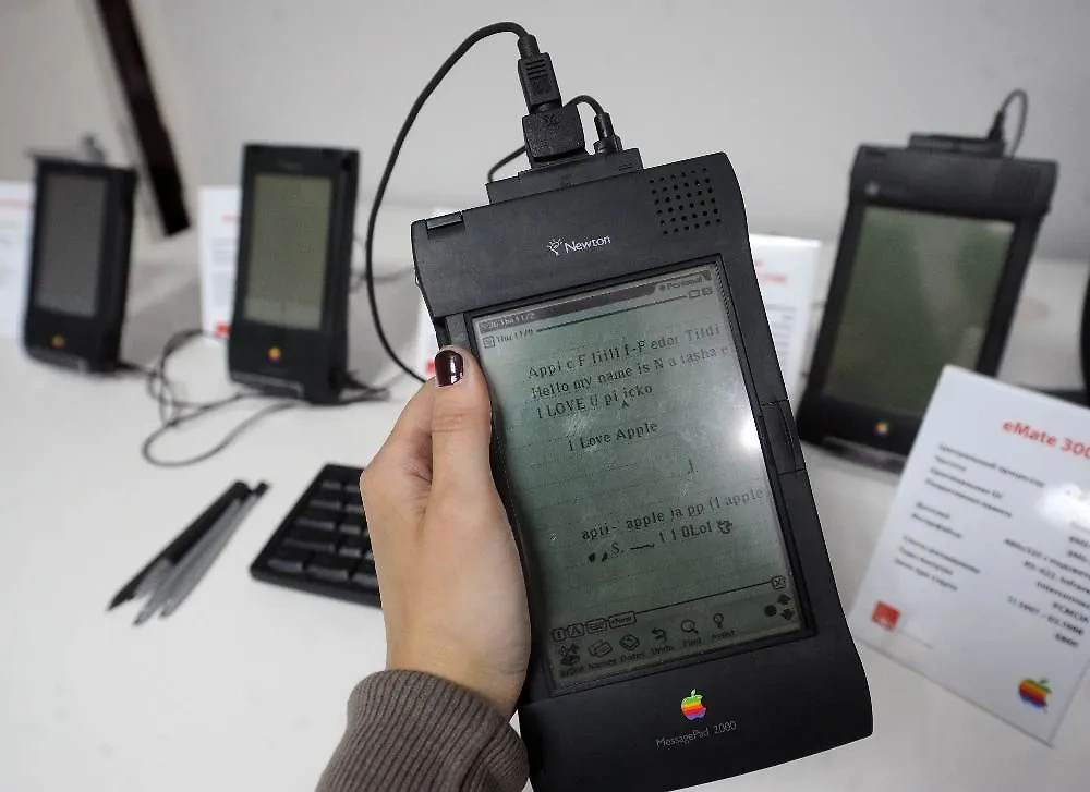 Apple Newton не просто так назвали «Ньютоном». Он должен был быть успешным. Он не справился с задачей.  Фото © ТАСС / Мудрац Александра