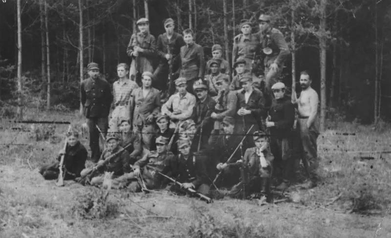 Отряд самообороны на Волыни в 1943 году. Фото © volhyniamassacre