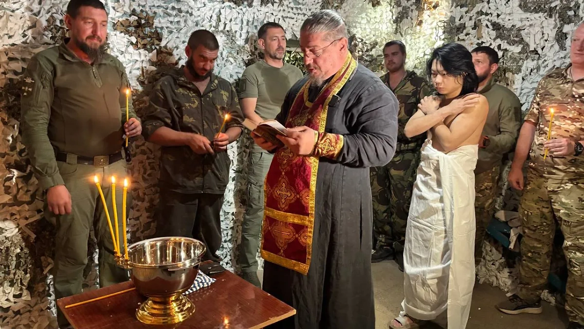Доброволец из Китая принял Крещение на передовой. Фото © Telegram / Военный отдел Московского Патриархата