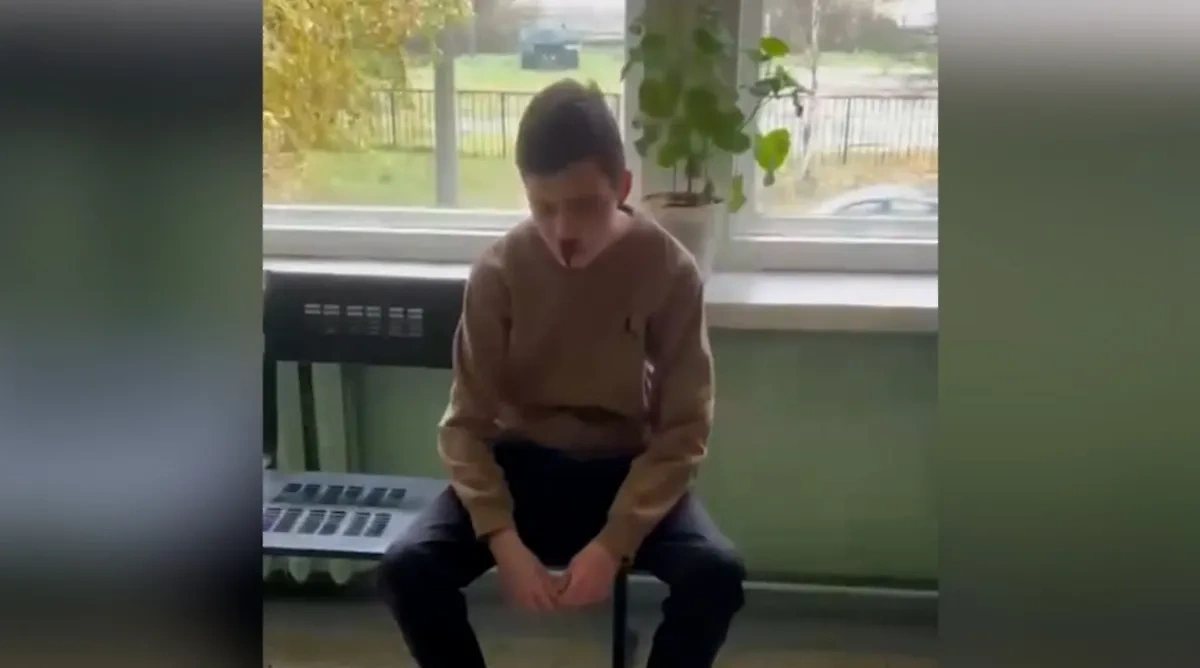 Студент, напавший с ножом на колледж в Архангельске, частично признал вину