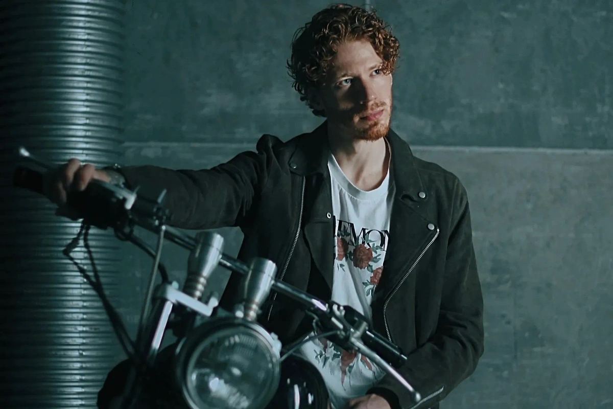 Никита Пресняков — сын Кристины Орбакайте. Его долги родине всё растут и растут. Фото © VK / Никита Пресняков