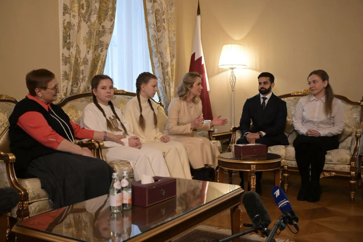 Две девочки вернулись в РФ с Украины при посредничестве Катара. Фото © Telegram / Мария Львова-Белова