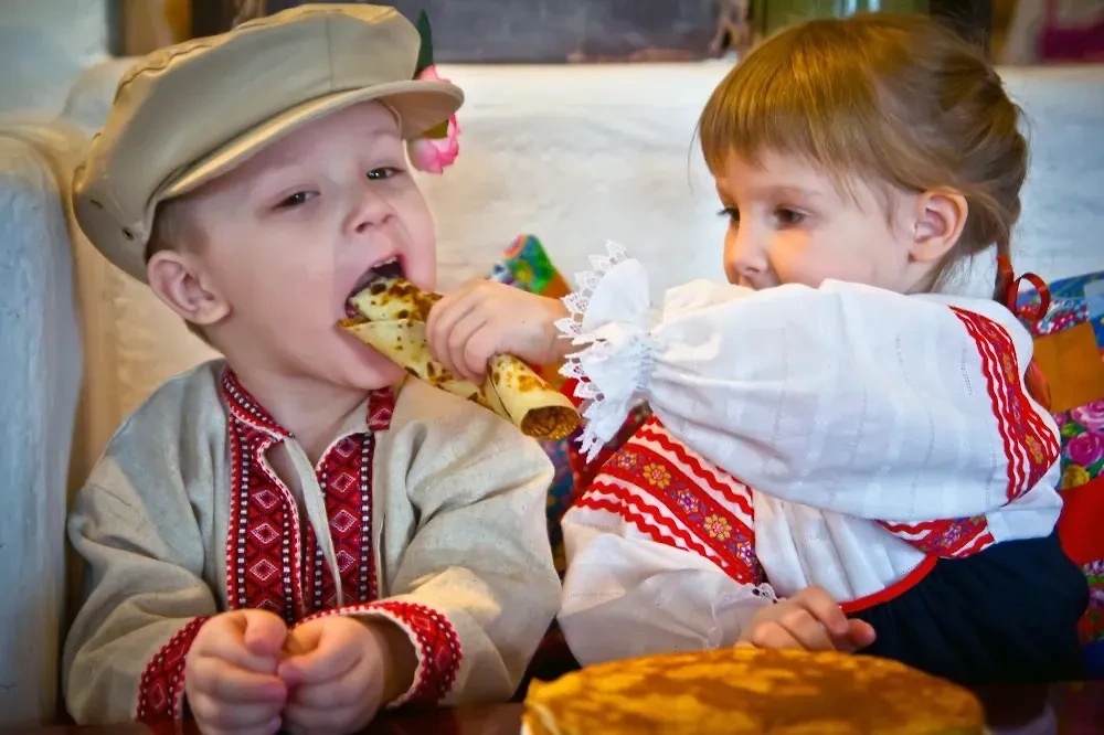 Когда Масленица в 2025 году и как поздравить своими словами с праздником. Фото © Shutterstock / FOTODOM / Alex Marakhovets 