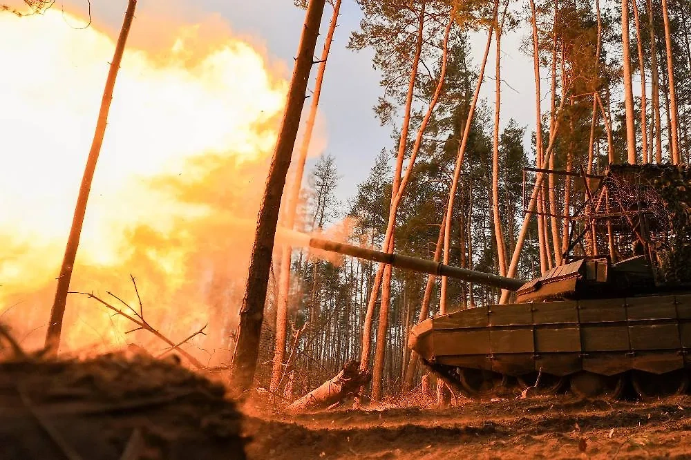 Российские военные в зоне СВО. Обложка © ТАСС / Александр Река