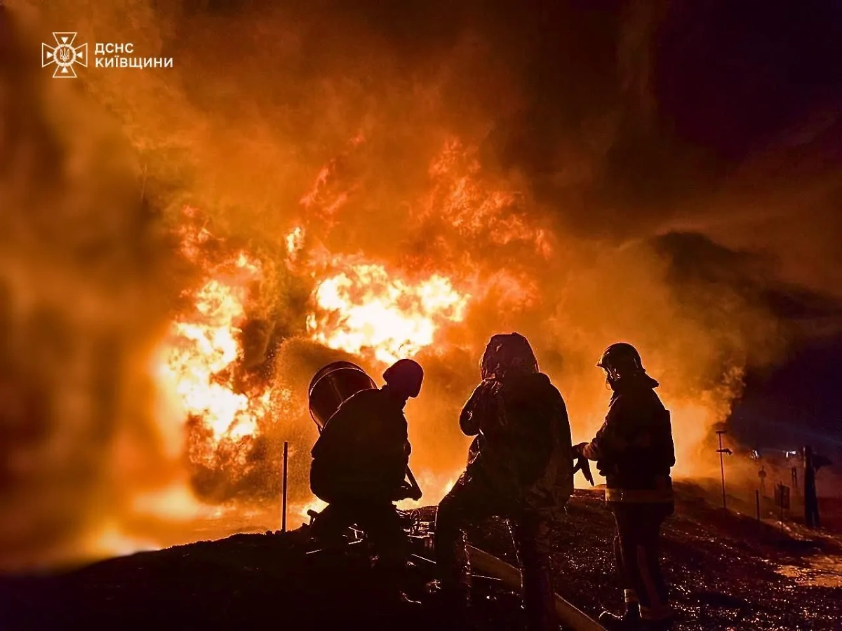 Пожар в Киевской области. Обложка © Госслужба Украины по ЧС