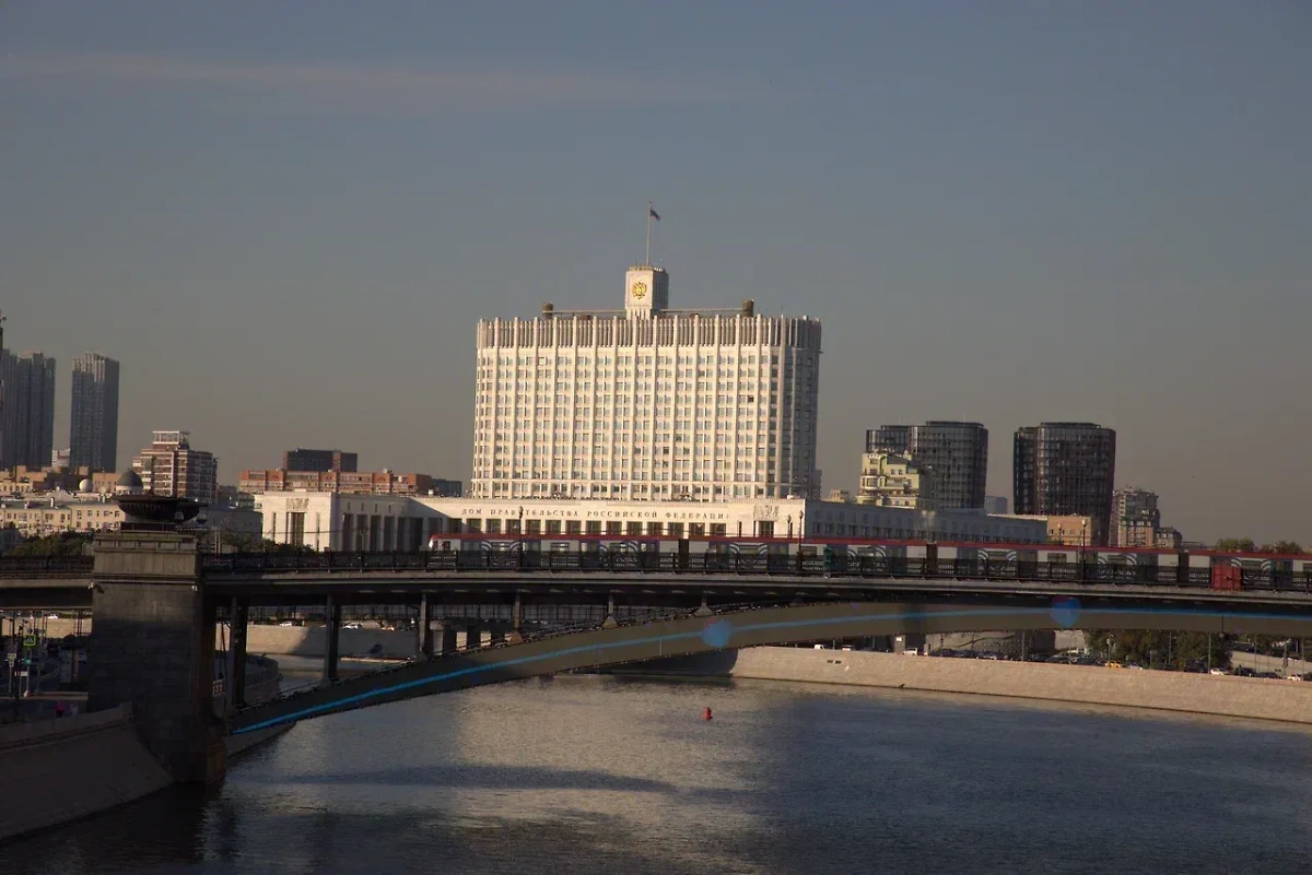 Здание Правительства РФ. Обложка © Life.ru