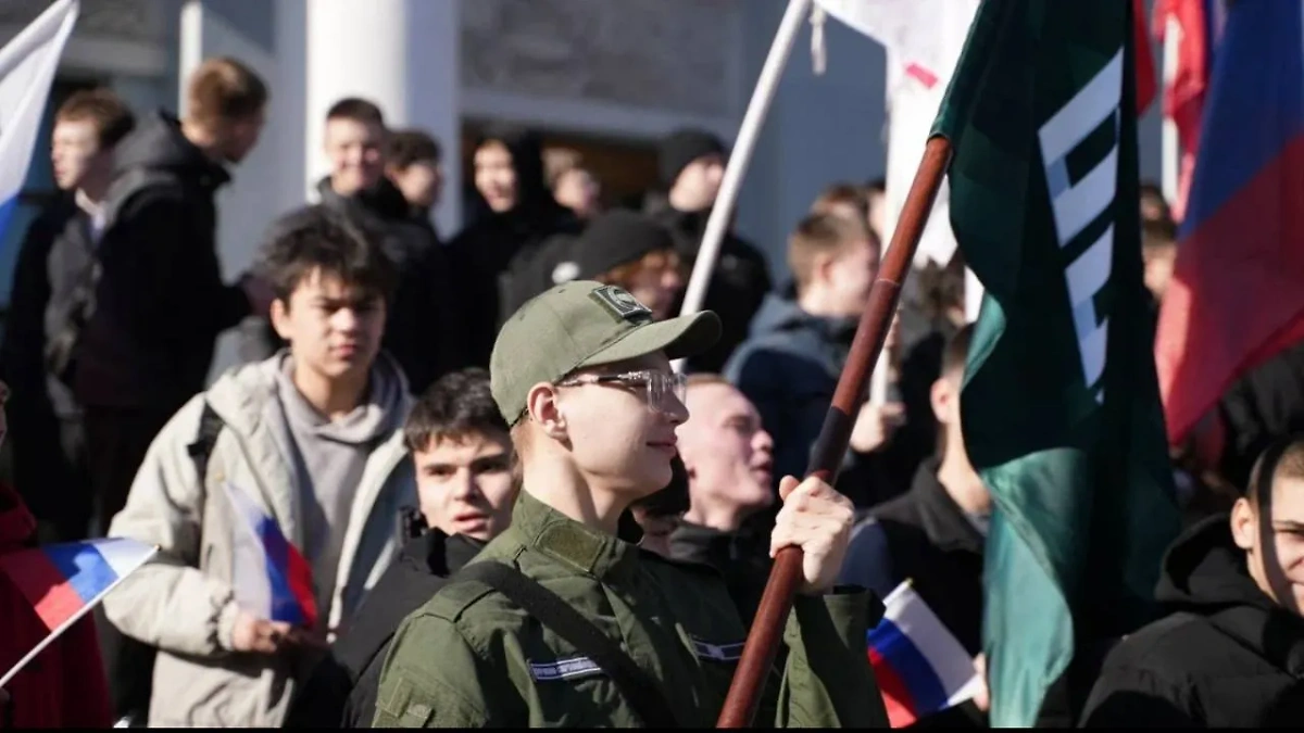 Курсанты Центра «Воин» празднуют день воссоединения Крыма с Россией. Фото © Предоставлено Life.ru