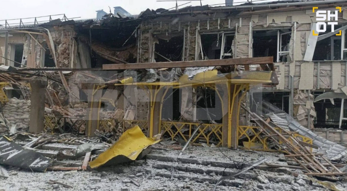 Последствия удара ВСУ по школе в Графовке. Фото © SHOT