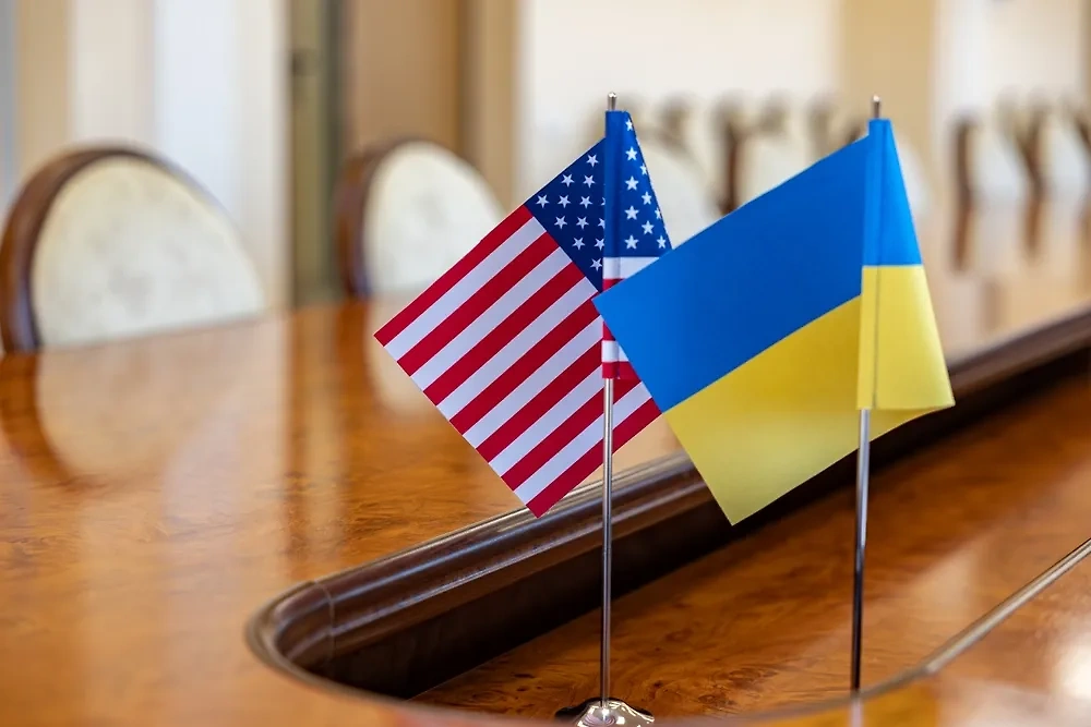 Переговоры в Саудовской Аравии между Украиной и США. Фото © Shutterstock / FOTODOM / Sherbak_photo