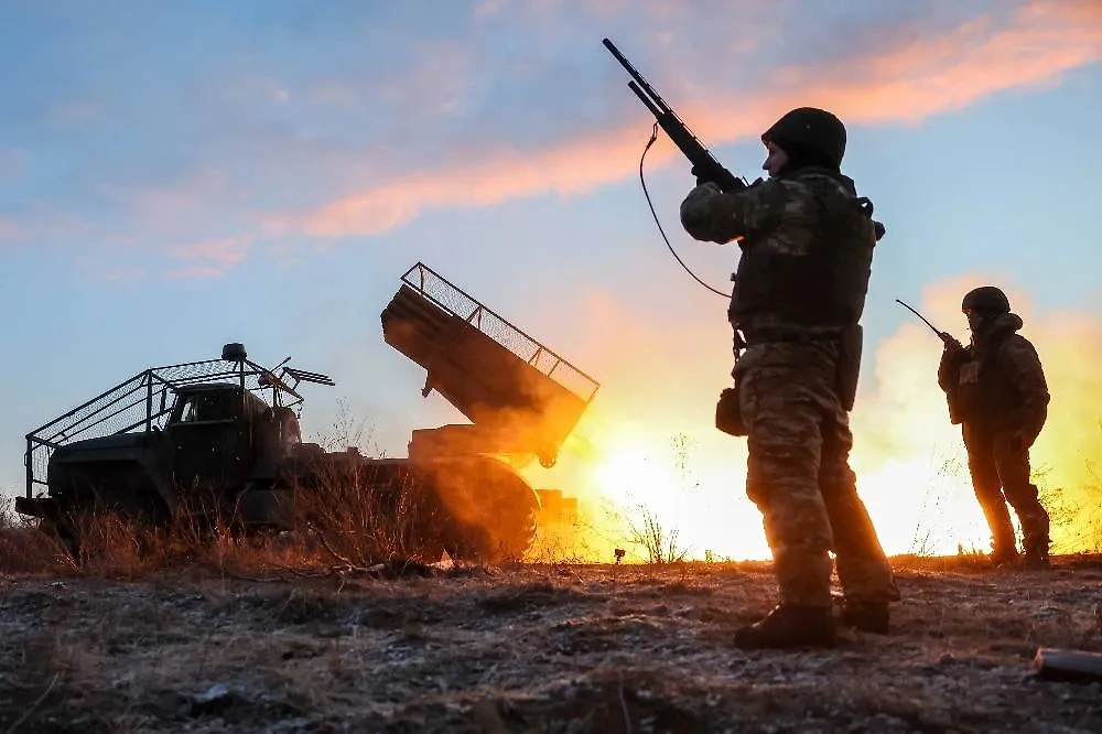 Российские военные уничтожают боевиков ВСУ в Курской области. Обложка © ТАСС / Алексей Коновалов