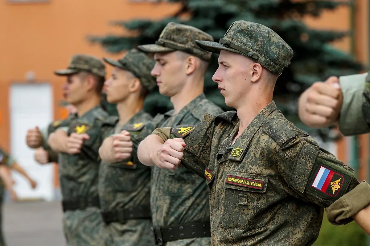 Госдума приняла закон об исполнении решения о призыве в течение года. Обложка © VK / Минобороны