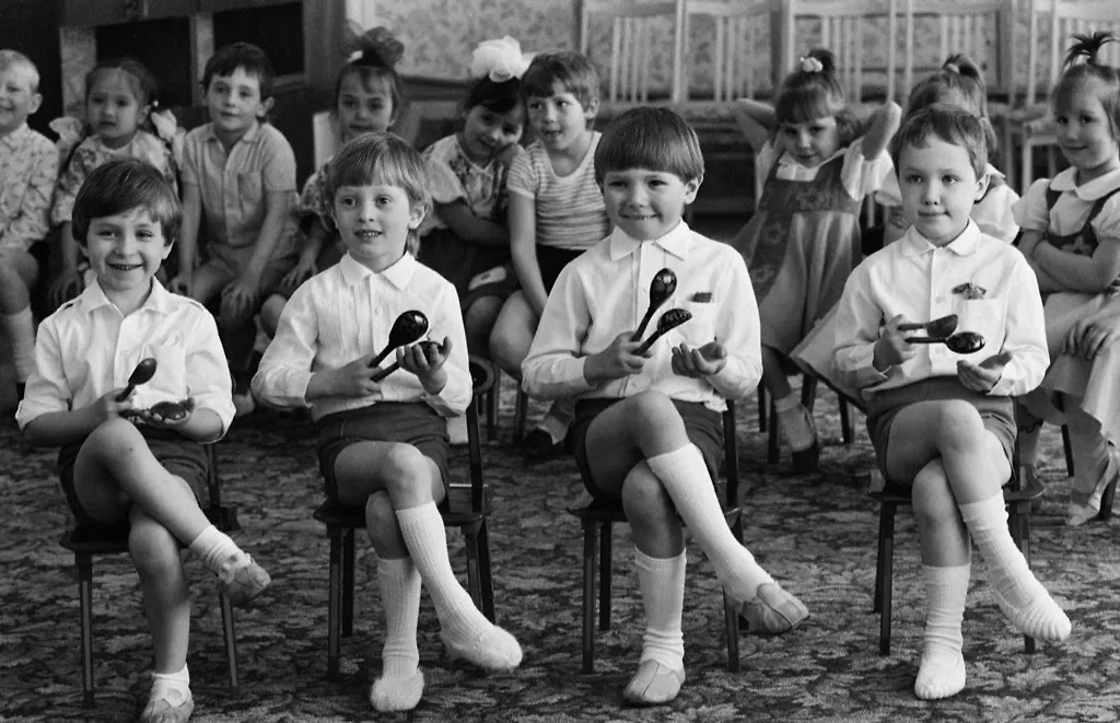 Лечили не только травами. Лечили и молитвами, и святой водой. Фото © ТАСС / Анатолий Седельников