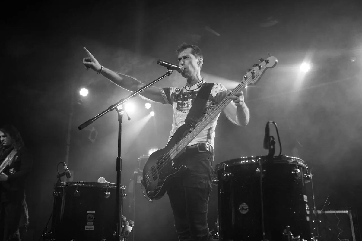 Лидер музыкальной группы "Ногу свело" Максим Покровский*. Обложка © Telegram / "Ногу свело!"