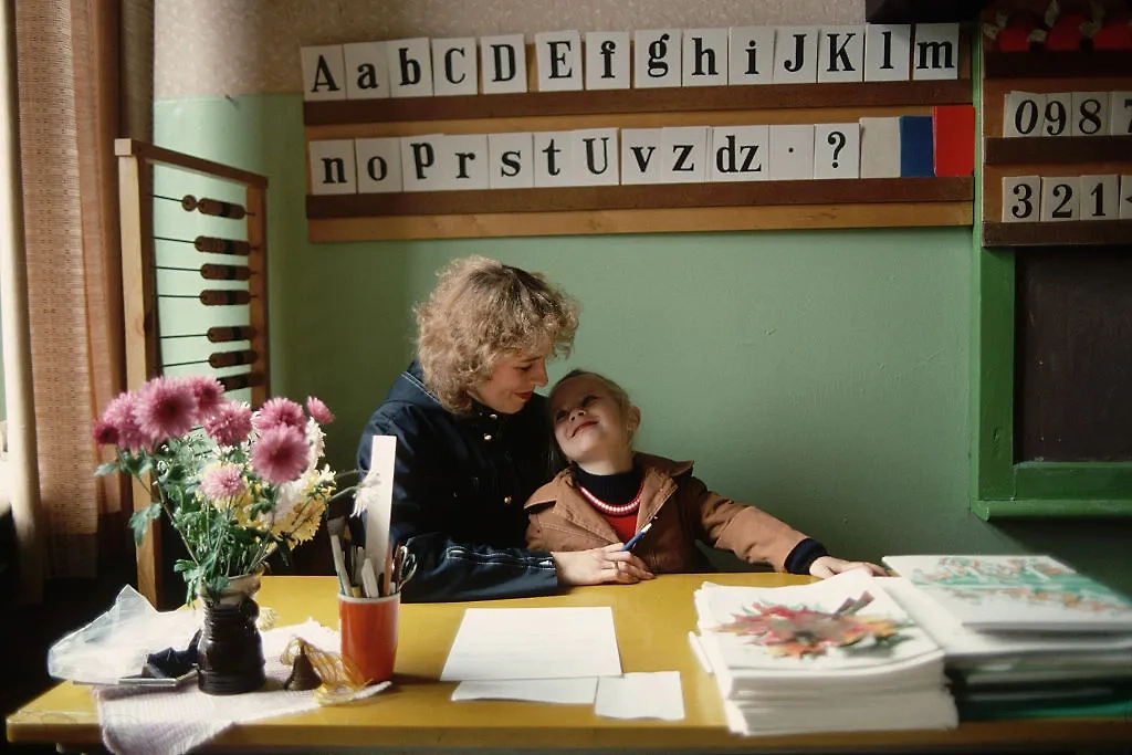 Советский ребёнок сызмальства встраивался в иерархию старшинства. Фото © Getty Images / Peter Turnley / Corbis / VCG