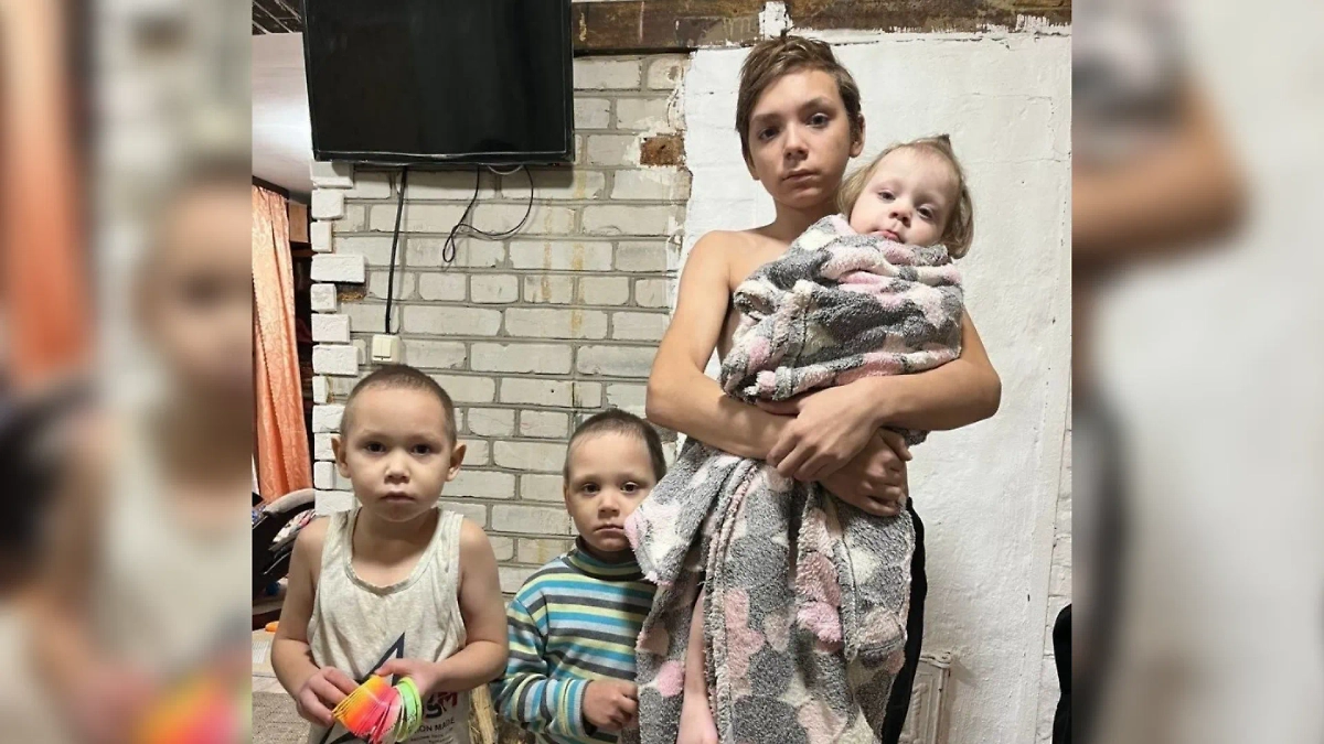 Подросток спас своих братьев и сестру из горящего дома в Кургане. Обложка © ГУ МЧС по Курганской области