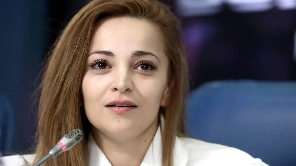 Что делает Теона Дольникова, чтобы блистать красотой на новогодних праздниках. Фото © ТАСС / Валерий Шарифулин