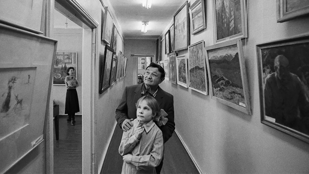 6 привычек бабушек и дедушек в СССР, которые формировали из внуков гениев. Обложка © ТАСС / Владимир Саяпин