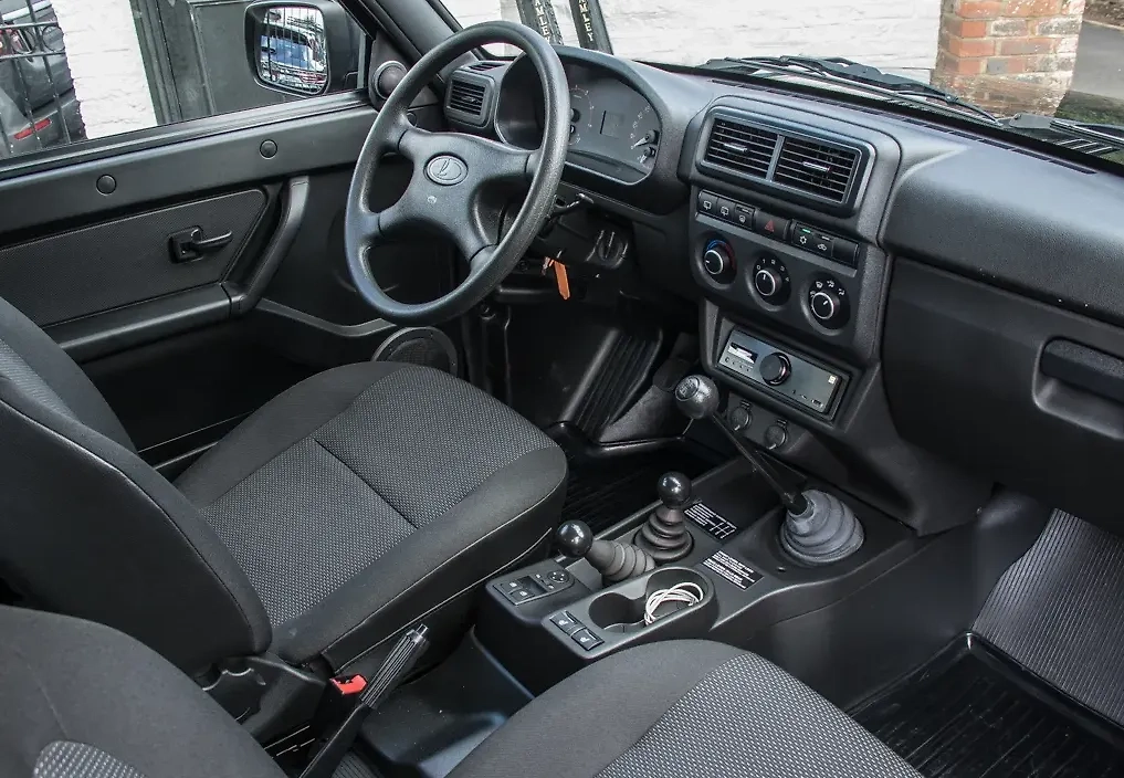 "Нива", которую продают в Великобритании. Фото © bramley.com