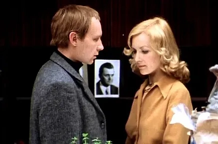 Будут ли вместе Женя Лукашин и Надя Шевелёва? Кадр из фильма "Ирония судьбы, или С лёгким паром" (1975, СССР) / © Сайт "Кинопоиск"