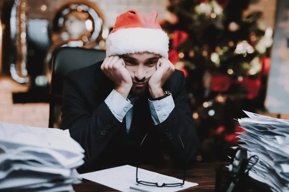 Эксперт Андриевская призвала не смотреть на блогеров, подводя собственные итоги года. Обложка © Shutterstock