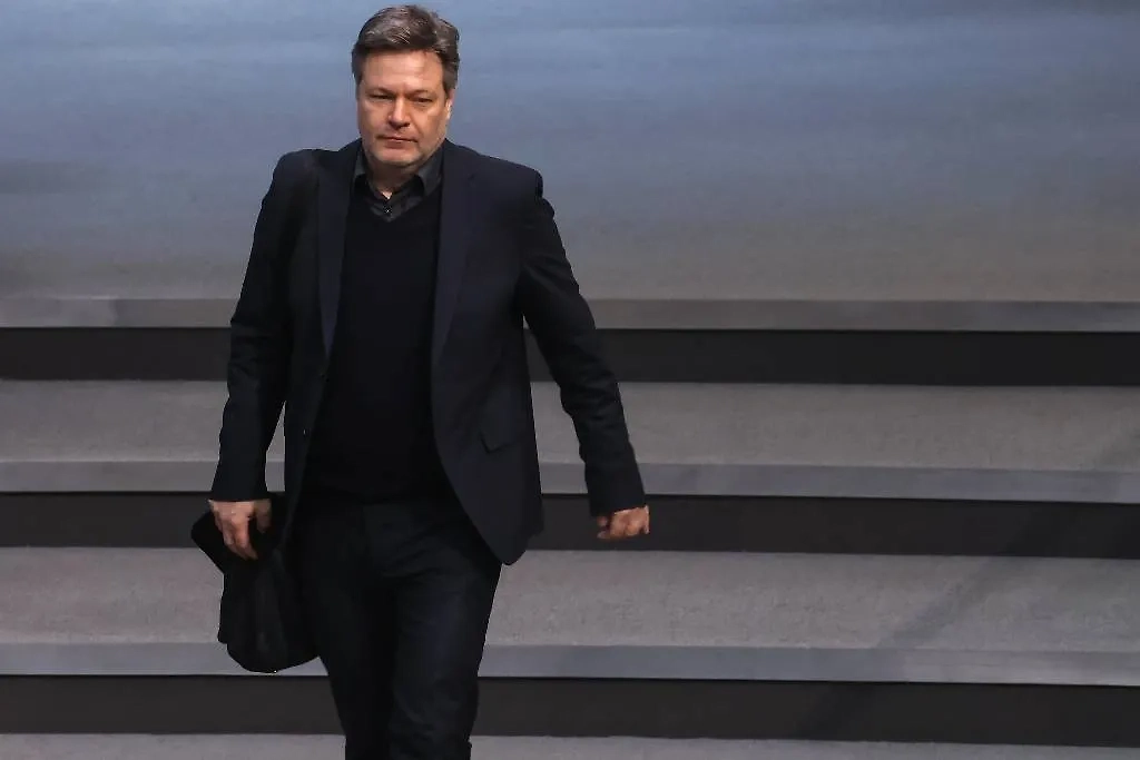 Вице-канцлер ФРГ Роберт Хабек. Обложка © ТАСС / EPA / CLEMENS BILAN