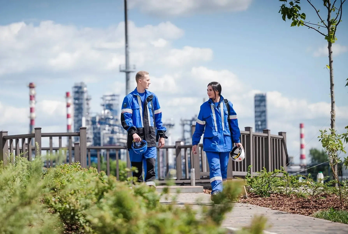 Обложка © Пресс-служба Московского НПЗ "Газпром нефти"