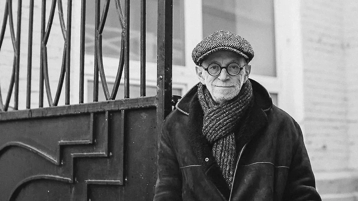 Лев Рубинштейн. Обложка © Wikipedia / Natalia Senatorova