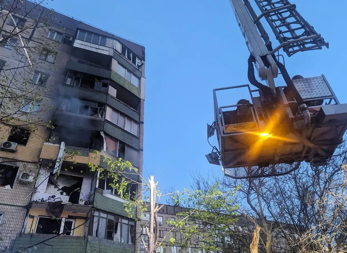 Бытовой газ взорвался в многоэтажке в Кривом Роге. Видео © Facebook (признан экстремистской организацией и запрещён на территории Российской Федерации) / ГС ЧС Украины по Днепропетровской области