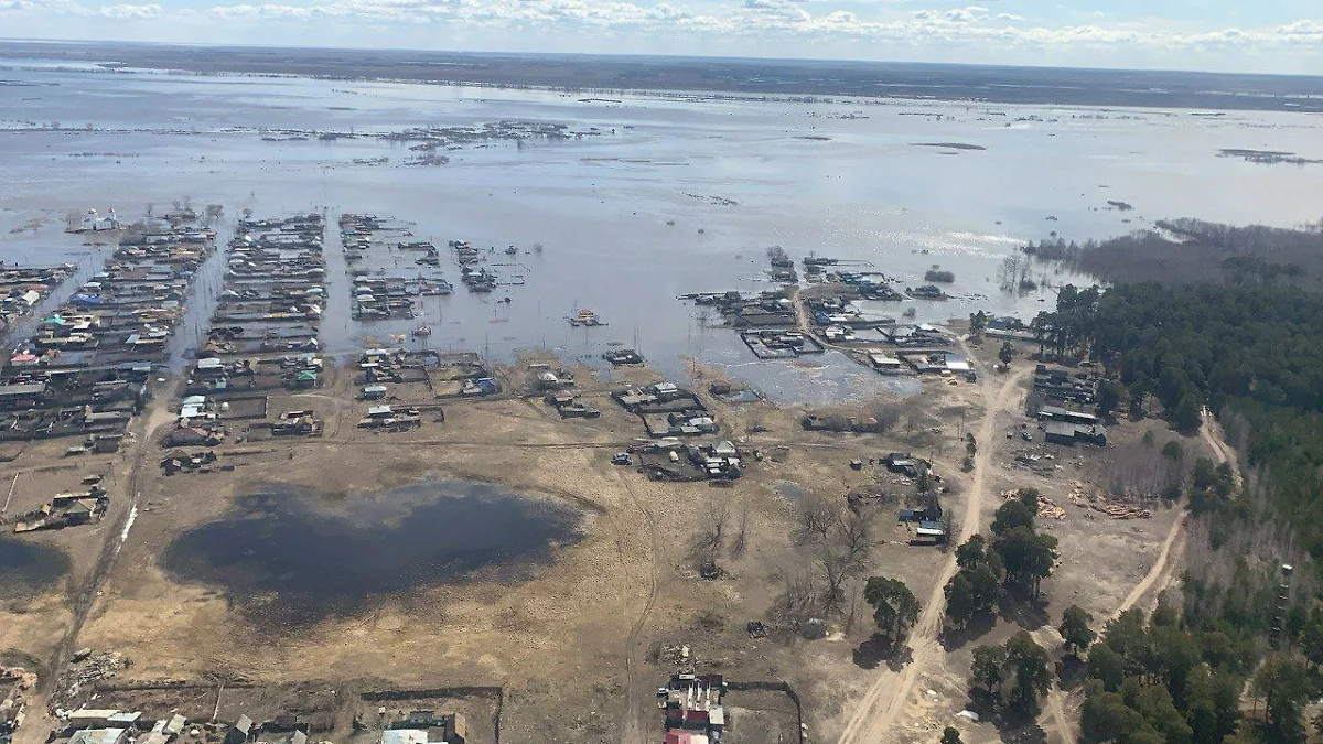 Паводок в Курганской области. Обложка © Telegram / Инцидент Курган | ЧС | ЧП | ДТП | Жесть