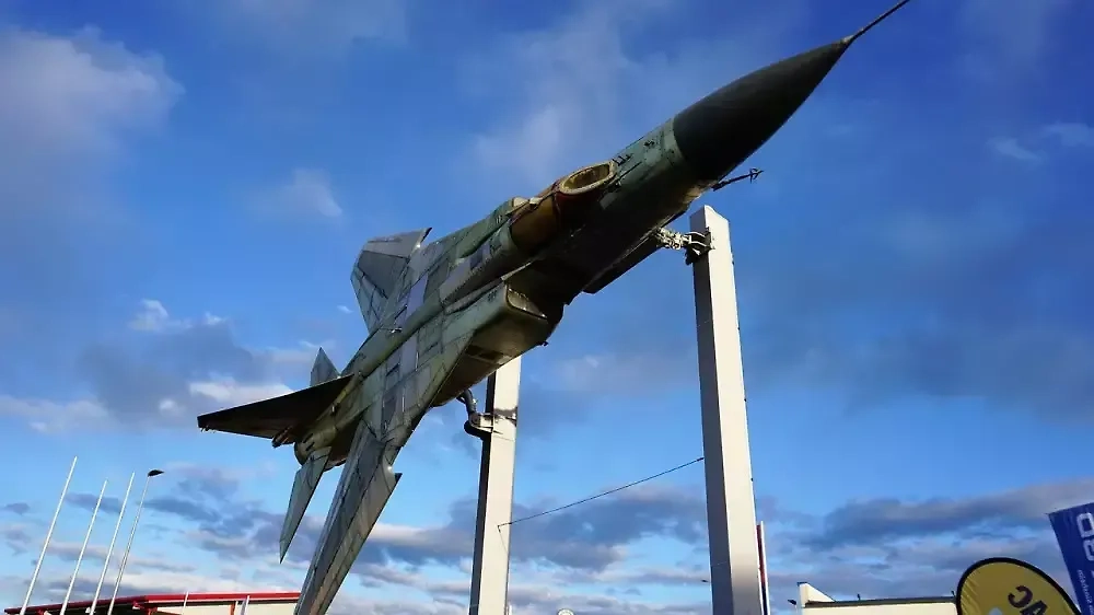 "Казспецэкспорт" опроверг обвинения в продаже ВСУ списанных военных самолётов. Обложка © Pixabay