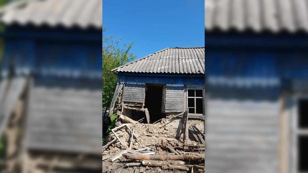 Последствия атаки украинского беспилотника на посёлок Глушково в Курской области. Обложка © Telegram / Роман Старовойт