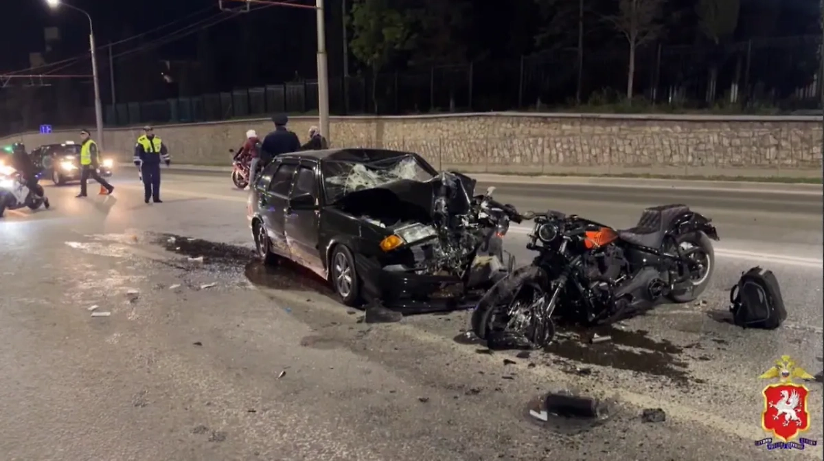 Место ДТП в Севастополе. Кадр из видео © Telegram / Полиция Севастополя