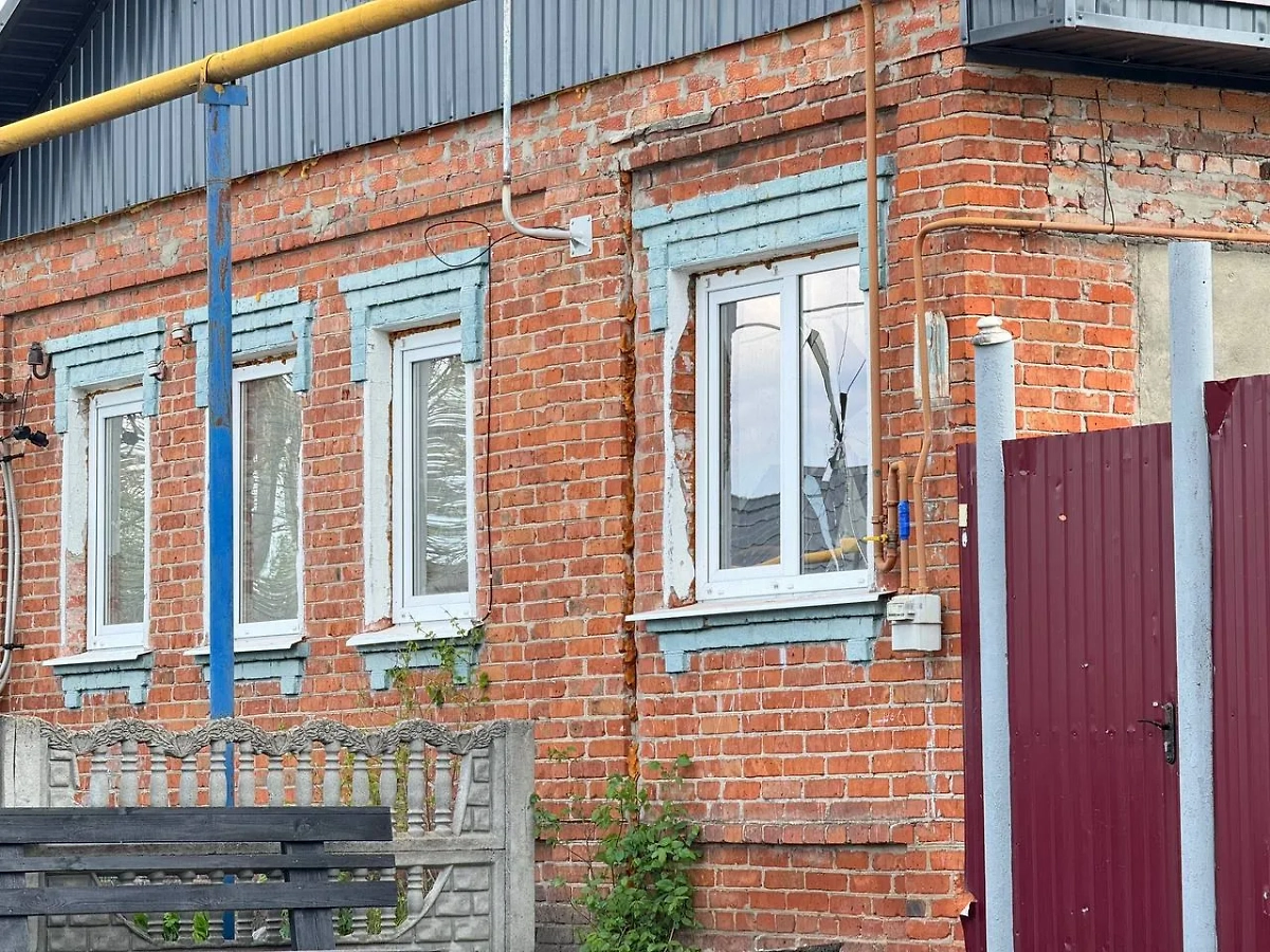 Последствия украинского обстрела Новой Таволжанки Белгородской области. Фото © Telegram / Настоящий Гладков