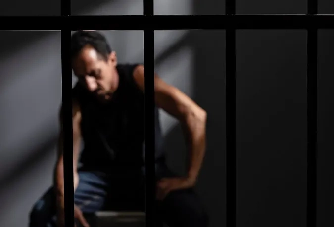 Задержан поджигатель военкомата в Ставрополье. Обложка © freepik