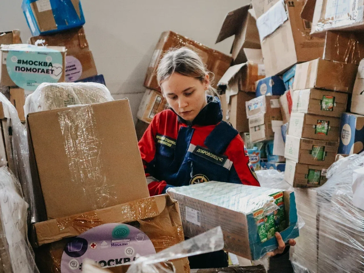 Студенты-спасатели ВСКС участвовали в гуманитарных операциях в Республике Алтай, Ростовской области, помогали населению Сирийской Арабской Республики, собирали и доставляли гуманитарные грузы в Республику Крым и город Севастополь. Фото © Всероссийский студенческий корпус спасателей (ВСКС) 