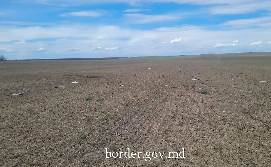 В Молдавии нашли обломки дрона у границы с Украиной. Фото © Telegram / Пограничная служба Молдавии