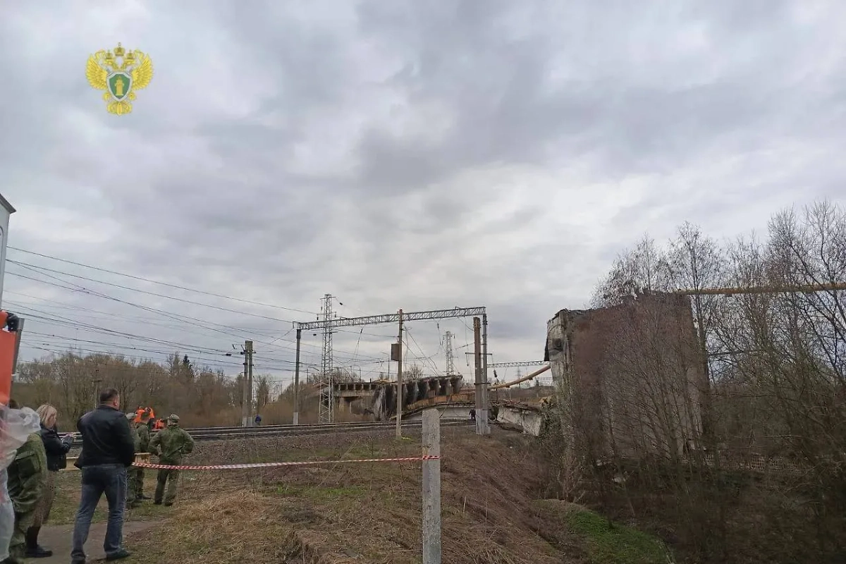 Мост, который обрушился в Смоленской области. Фото © Telegram / Московская межрегиональная транспортная прокуратура