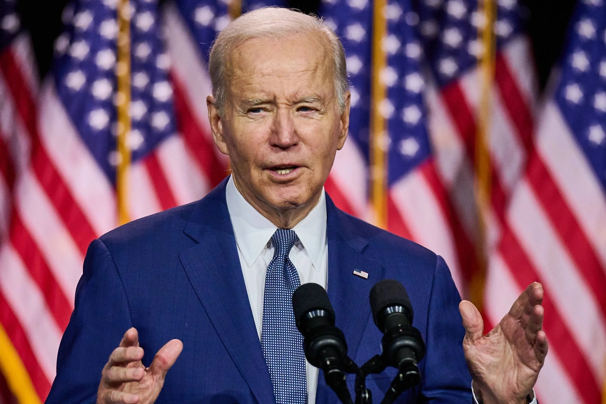 В США во время выступления Байден предложил закрыть рот мужчине, перебившему его. Обложка © Shutterstock / FOTODOM