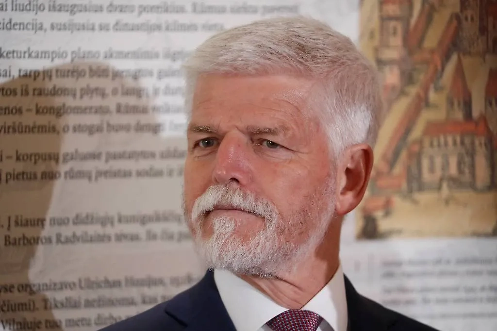 Президент Чехии Петр Павел ещё вчера обещал вооружить Киев, да посильнее. Обложка © EPA / TOMS KALNINS