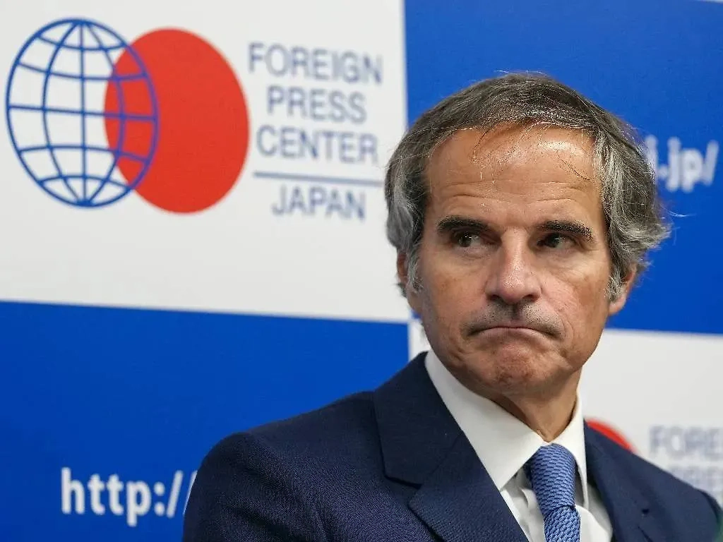 Рафаэль Гросси. Обложка © ТАСС / EPA / KIMIMASA MAYAMA