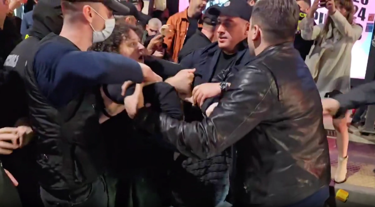 Задержания протестующих в Грузии. Обложка © Mariam Nikuradze Facebook (соцсеть запрещена в РФ; принадлежит корпорации Meta, которая признана в РФ экстремистской)