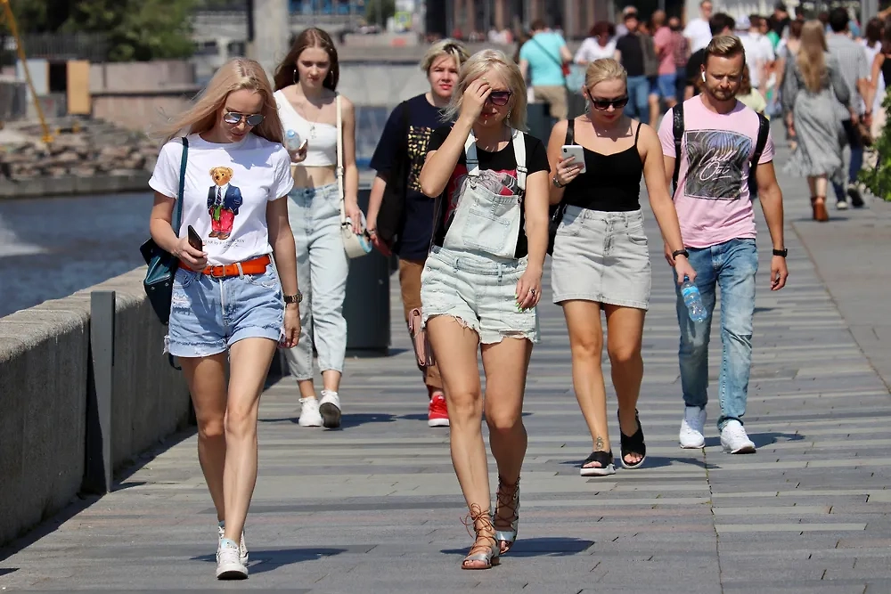 В Москве скоро будет жарко. Обложка © Shutterstock / Oleg Elkov