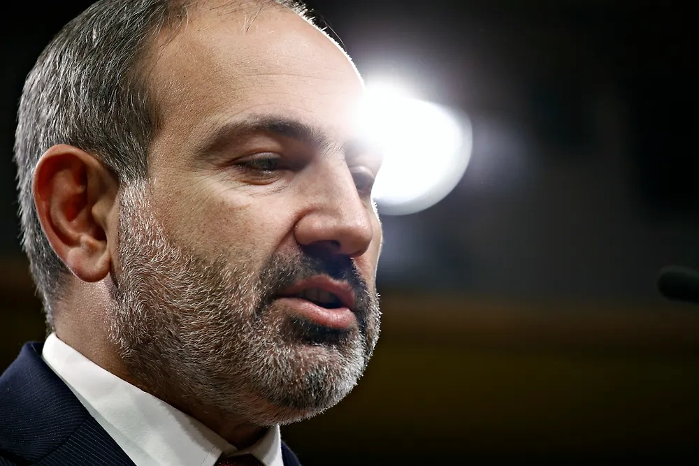 Никол Пашинян. Обложка © Shutterstock / FOTODOM / Alexandros Michailidis