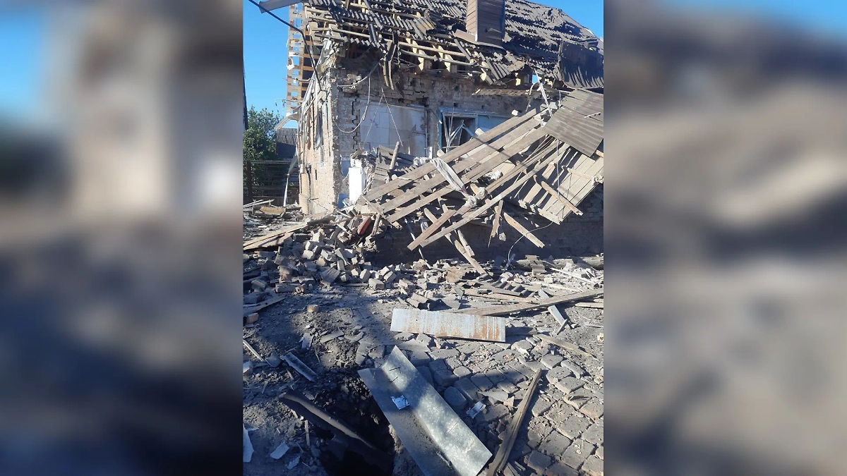 Разрушенный дом в Белгородской области. Фото © Telegram / Настоящий Гладков