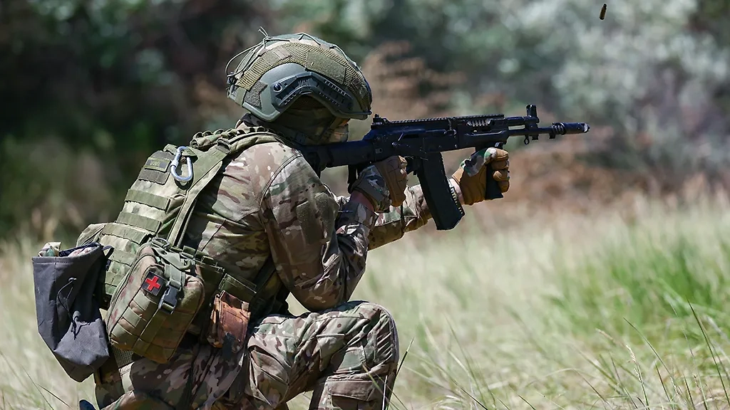 Российский военнослужащий в зоне СВО. Обложка © ТАСС / Алексей Коновалов