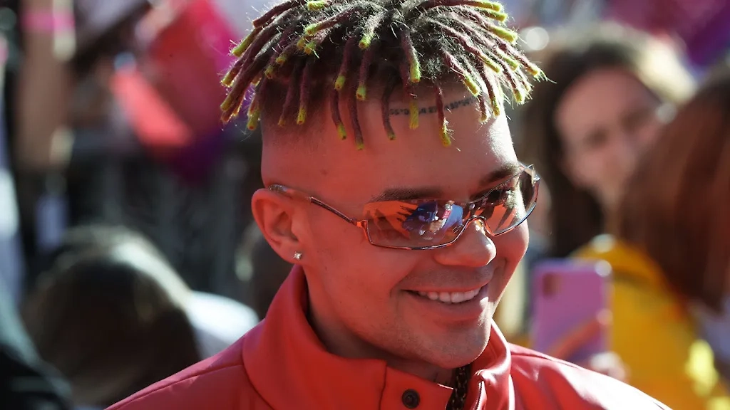 Хип-хоп-исполнитель Элджей. Обложка © ТАСС / Сергей Карпухин