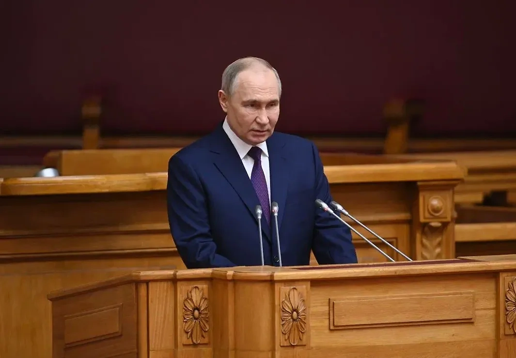 Президент РФ Владимир Путин. Обложка © Life.ru